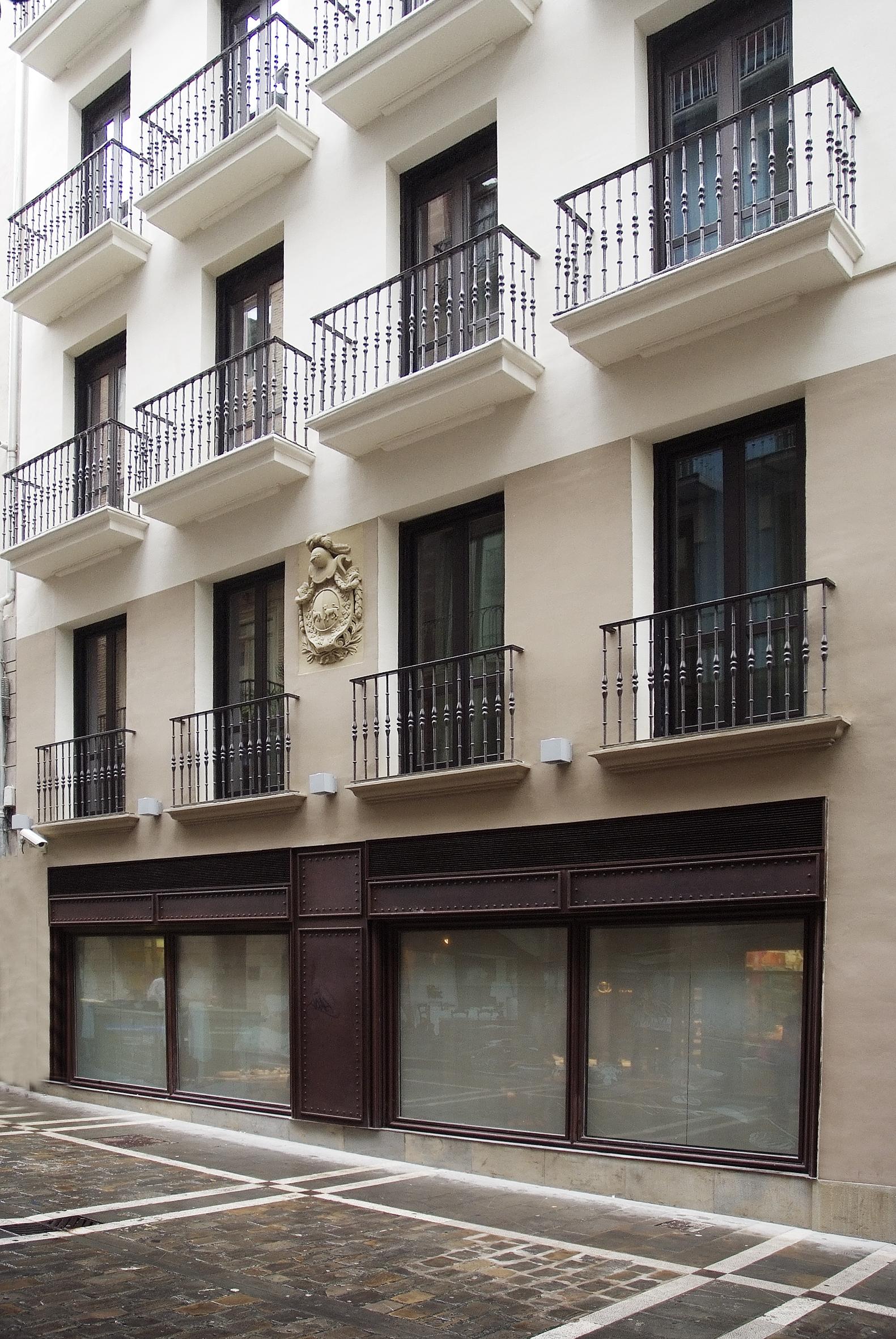 Gran Hotel La Perla Pamplona Exterior photo The Society's headquarters at 10 Carlton Gardens